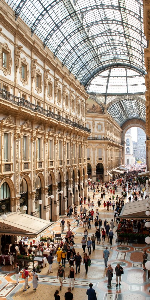 Dining ambience in Milan