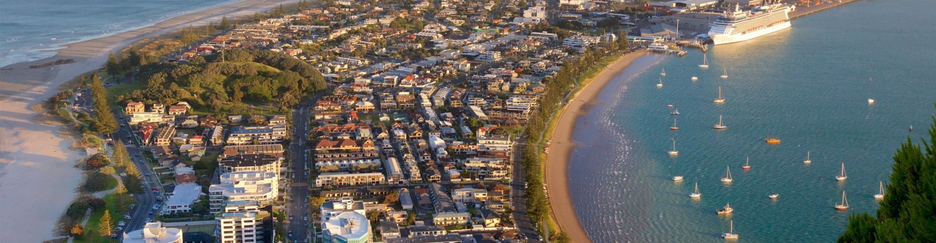Landscape view of Tauranga dining scene