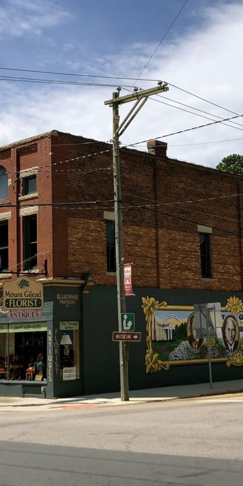 Dining ambience in Mount Gilead