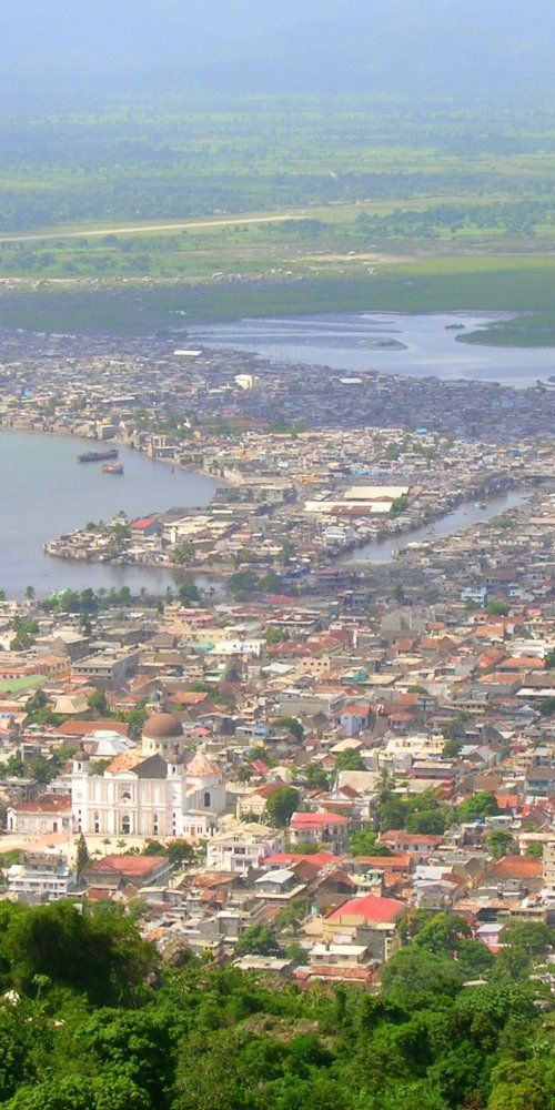Dining ambiance in Cap Haitien