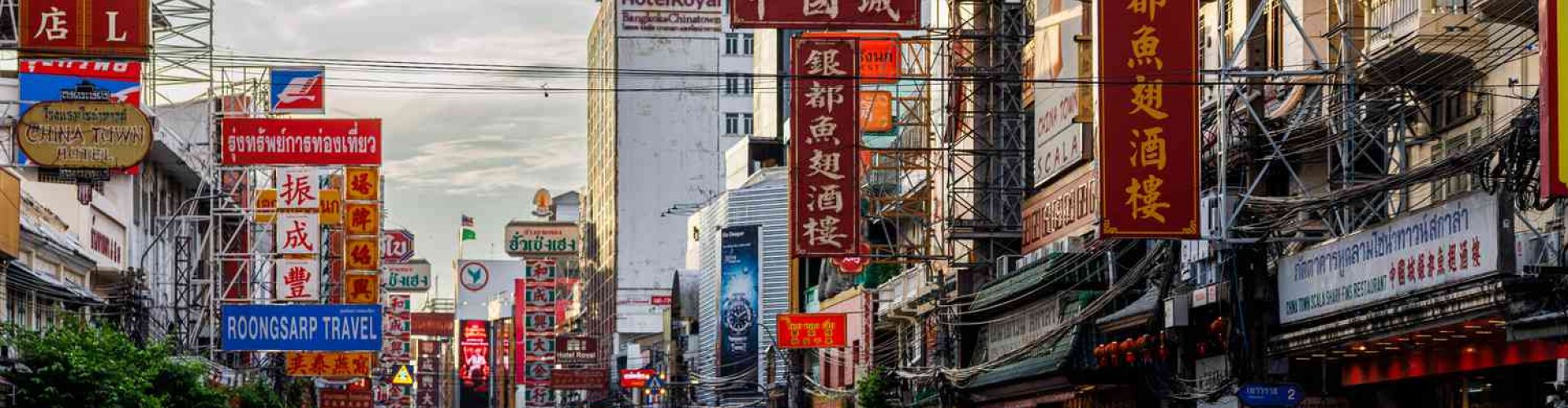 Bangkok dining scene at night